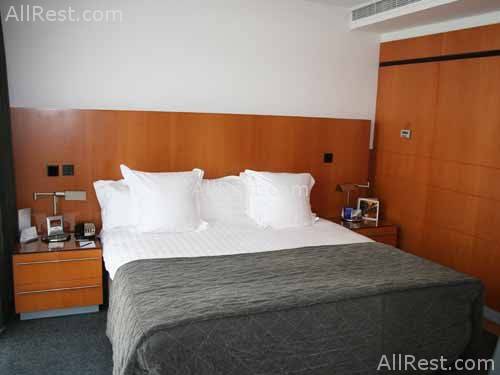 Hilton Dubai Creek 9